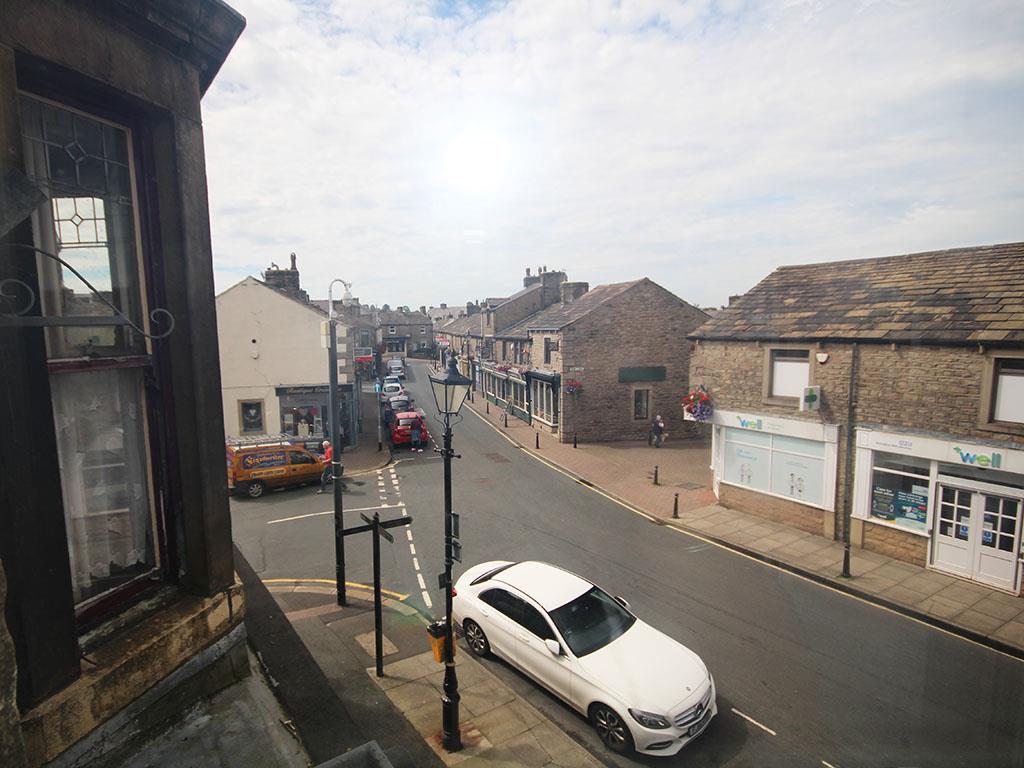 1 bedroom flat To Let in Barnoldswick - IMG_7055.jpg